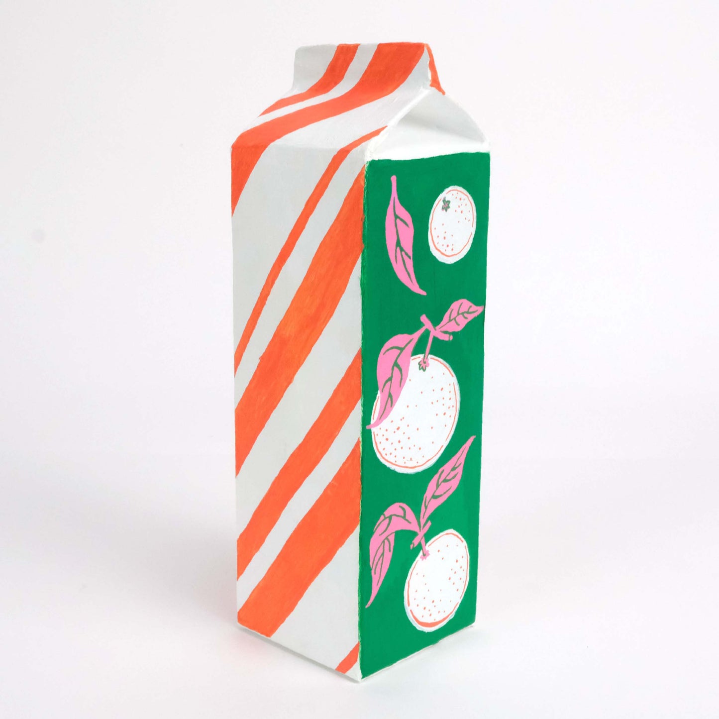 Papier-mâché Creative Juice carton 3D